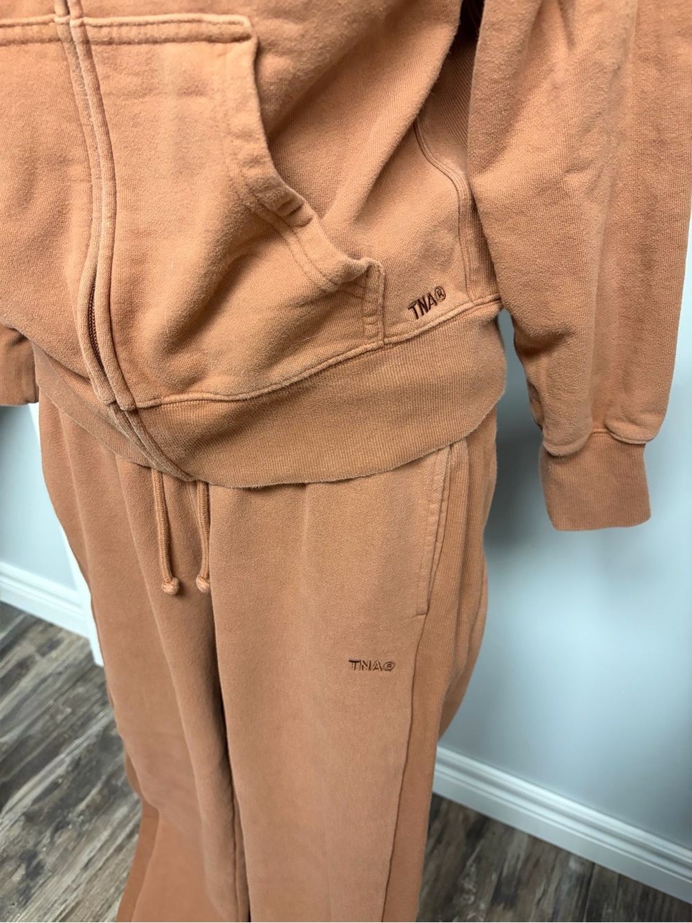 TNA Terry Sweatfleece Boyfriend Fit Sweatsuit set - Picture 4 of 7